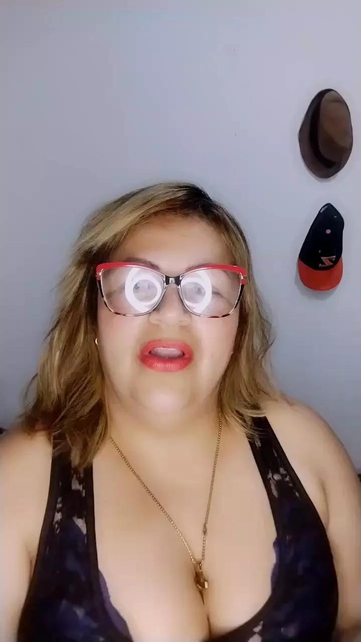 Danna197 on Cam4 