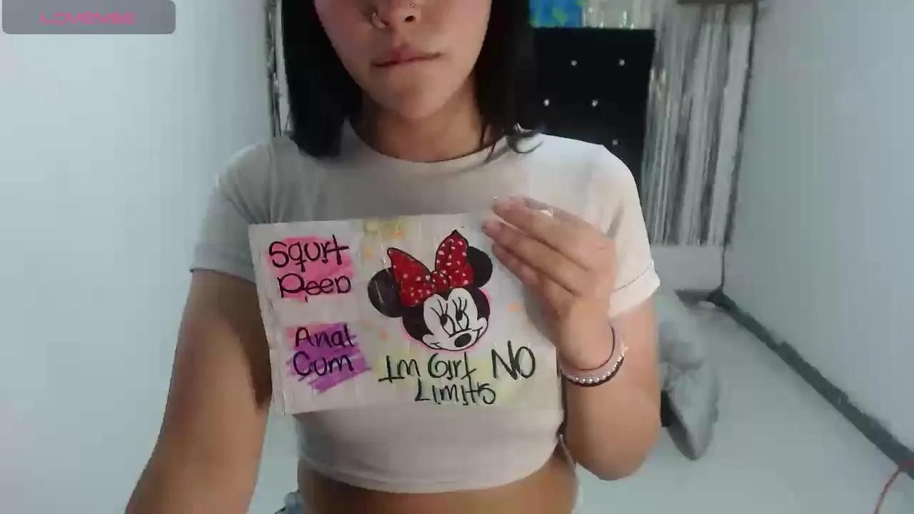 Darkittydoll on Cam4