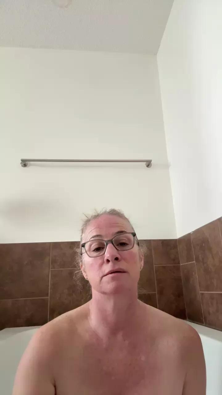 DDD_frenchlove on Cam4 