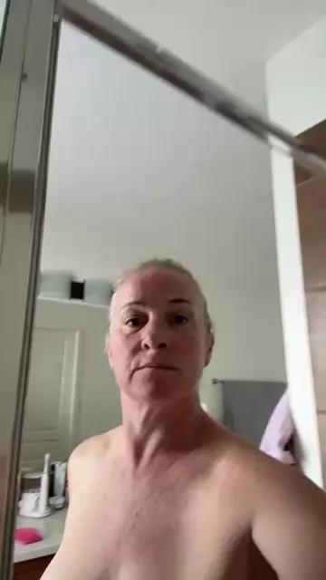 DDD_frenchlove on Cam4 