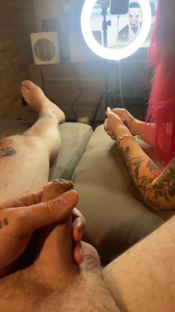 dollyredyxx on Cam4 