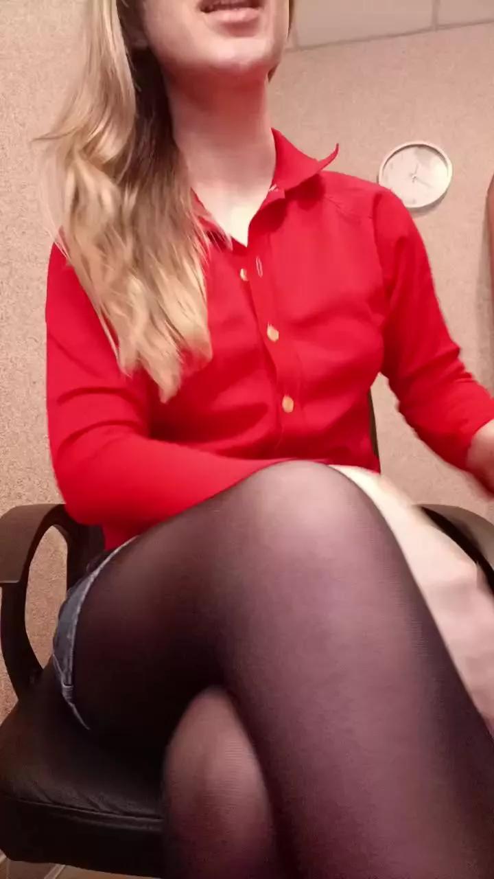 dzinblondi on Cam4 