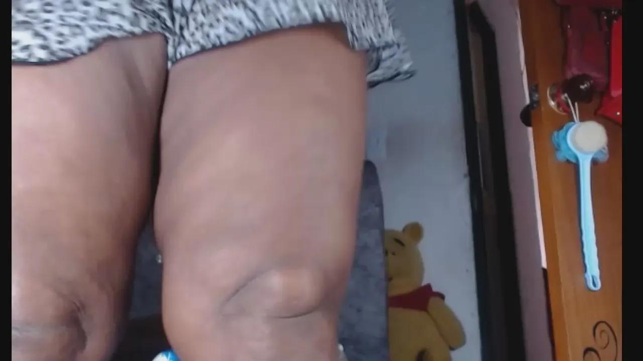 EBONYCUM69