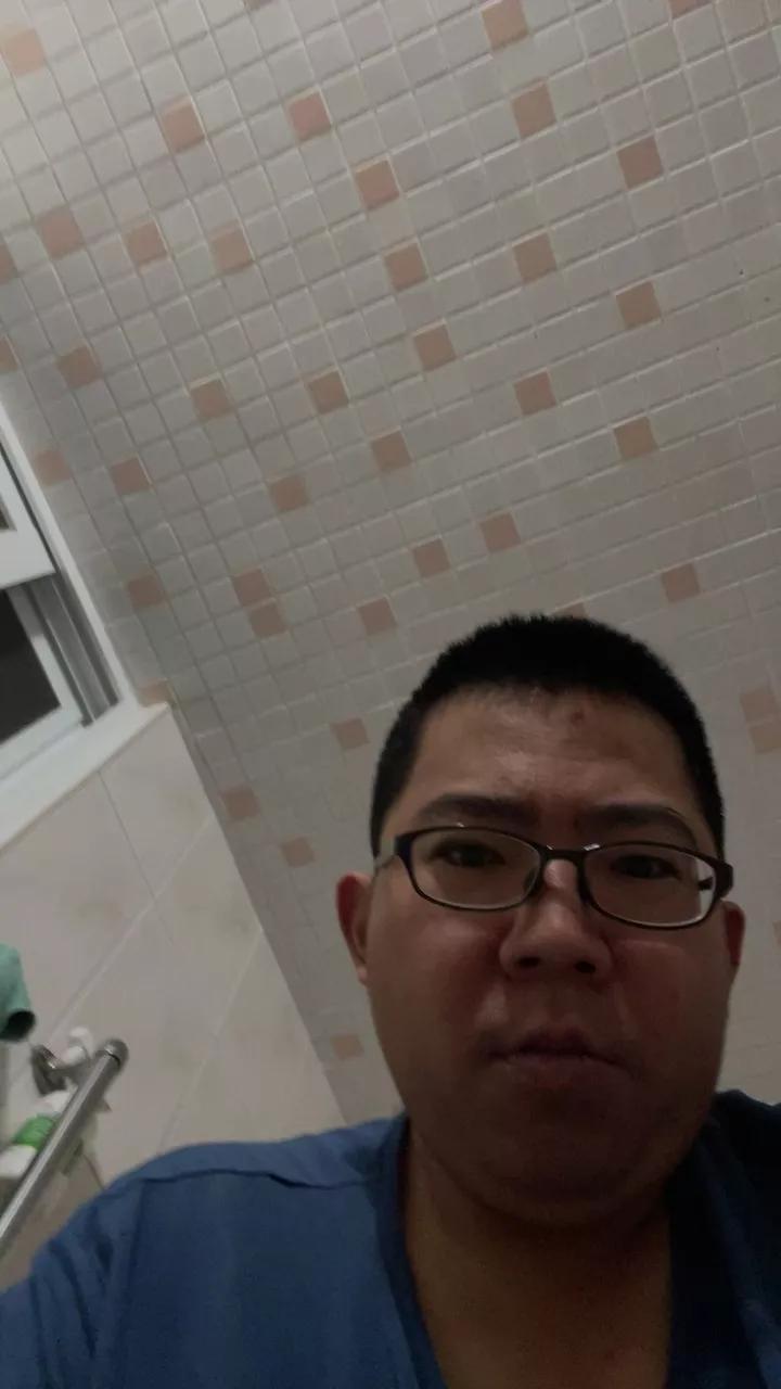 Edgemebear69 on Cam4 