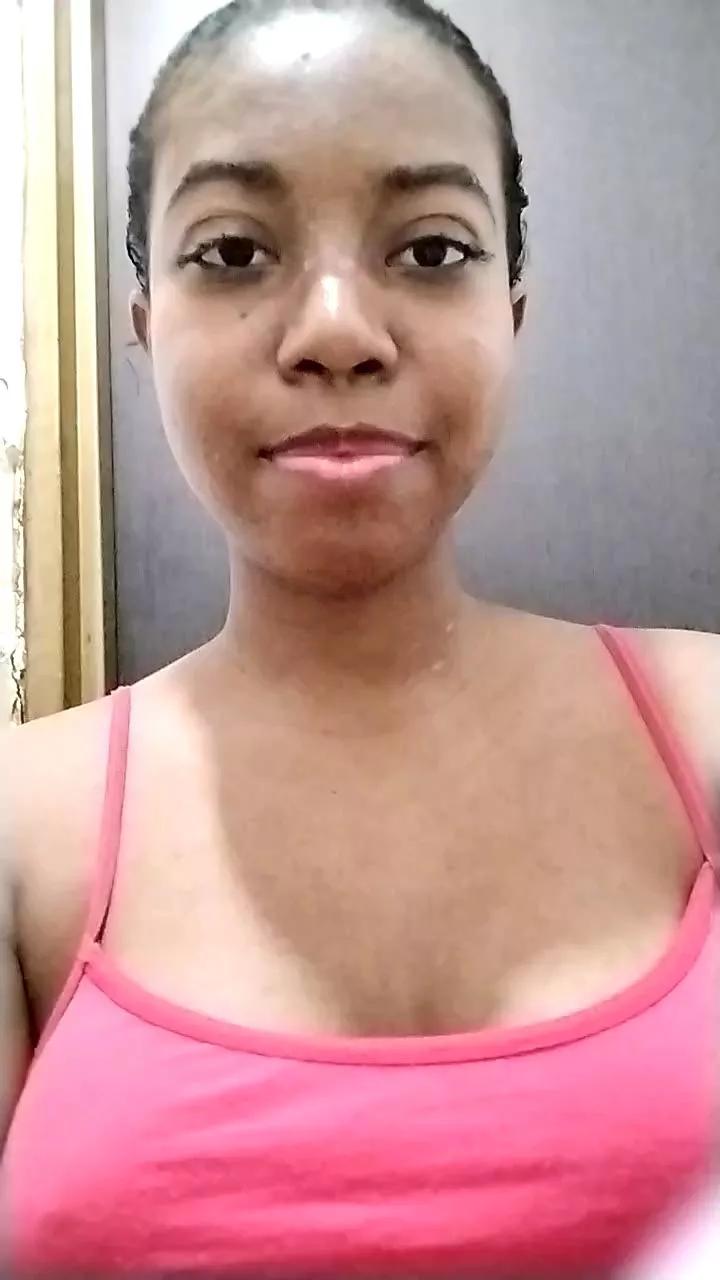 Elenadiaz on Cam4 