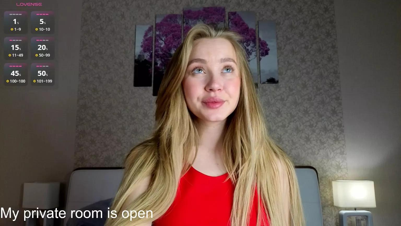 ElinaMalina on Cam4 