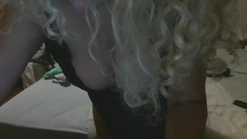 EllaSola69 on Cam4 