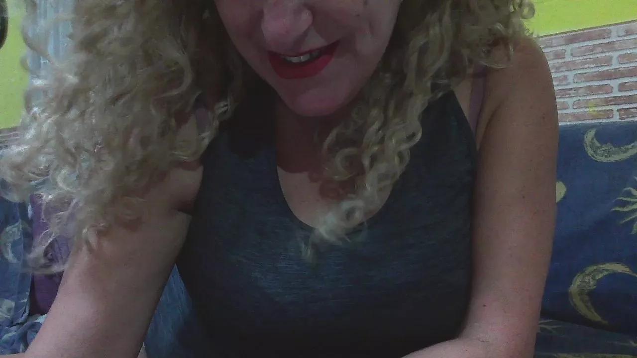 EllaSola69 on Cam4 