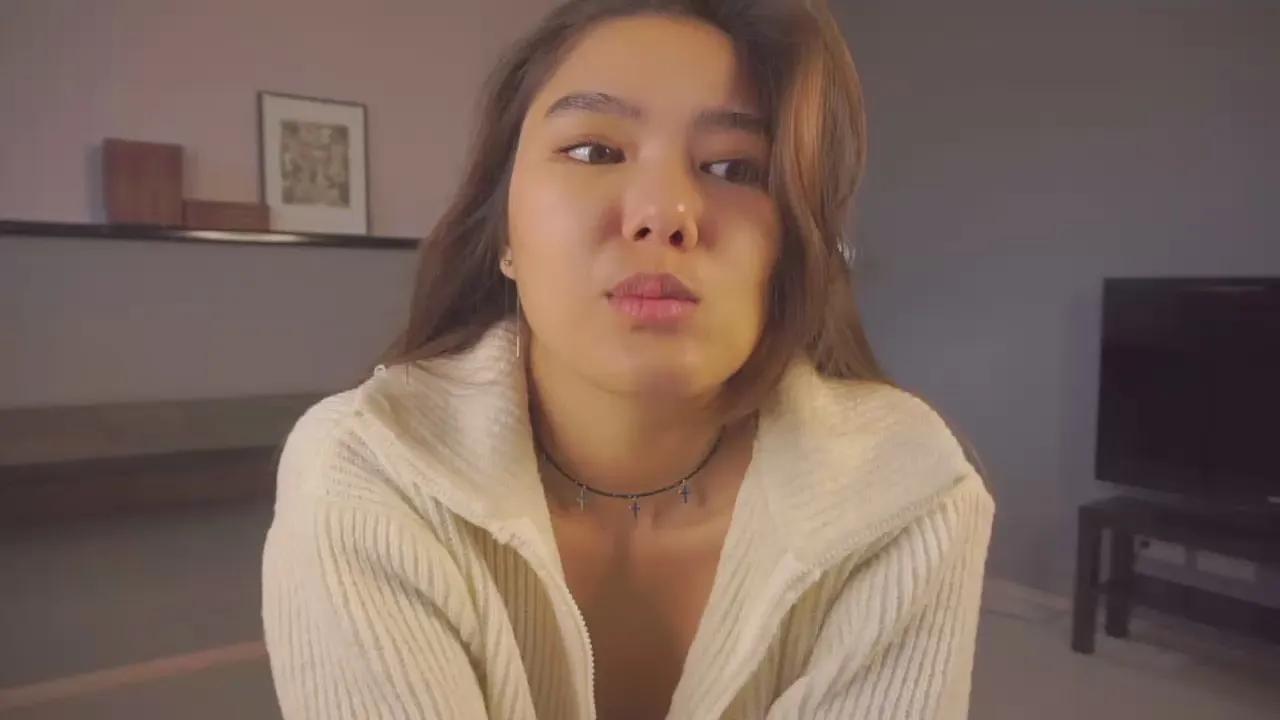 ElletteBenny on Cam4 
