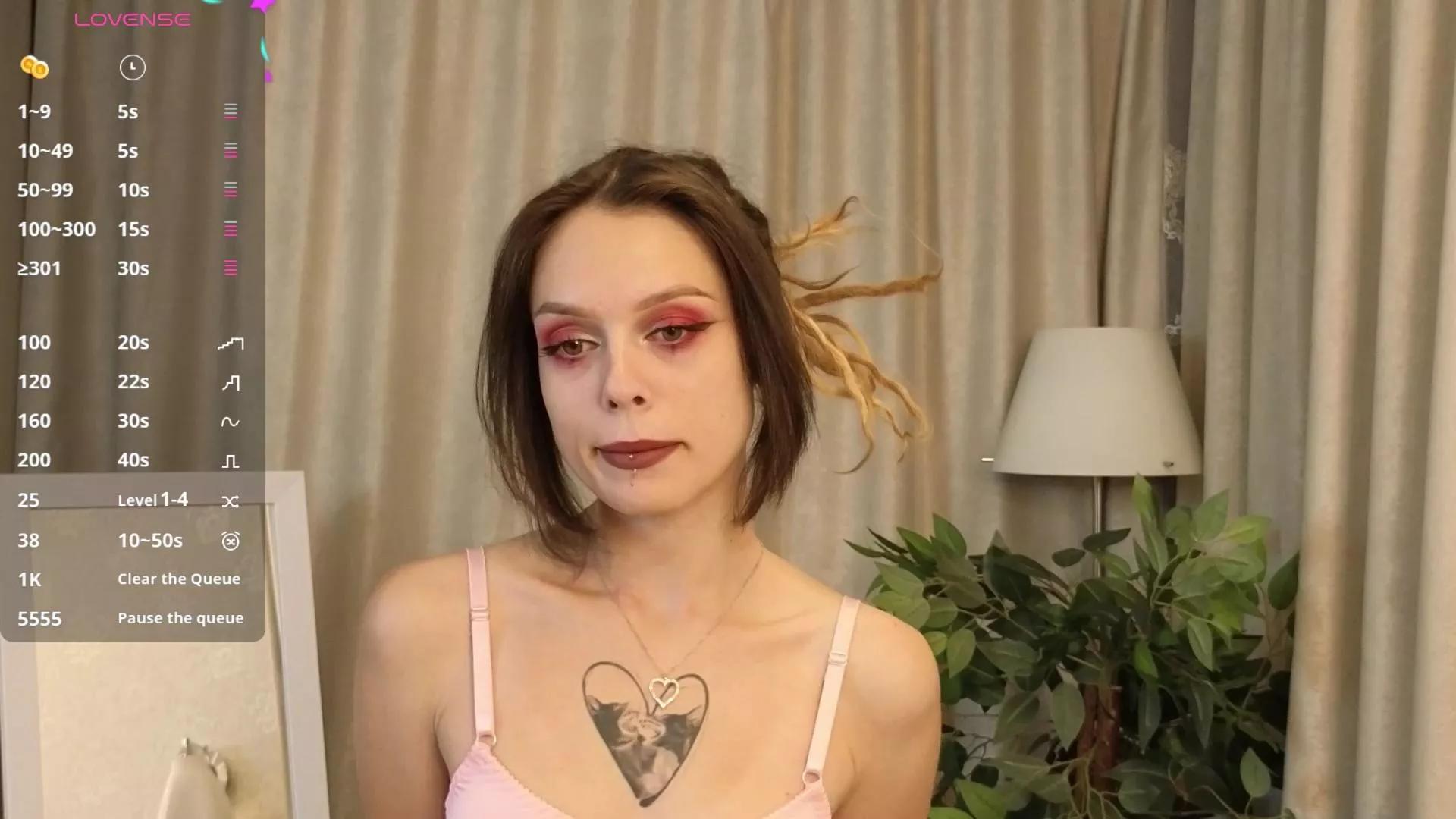 ElliePinkk on Cam4 