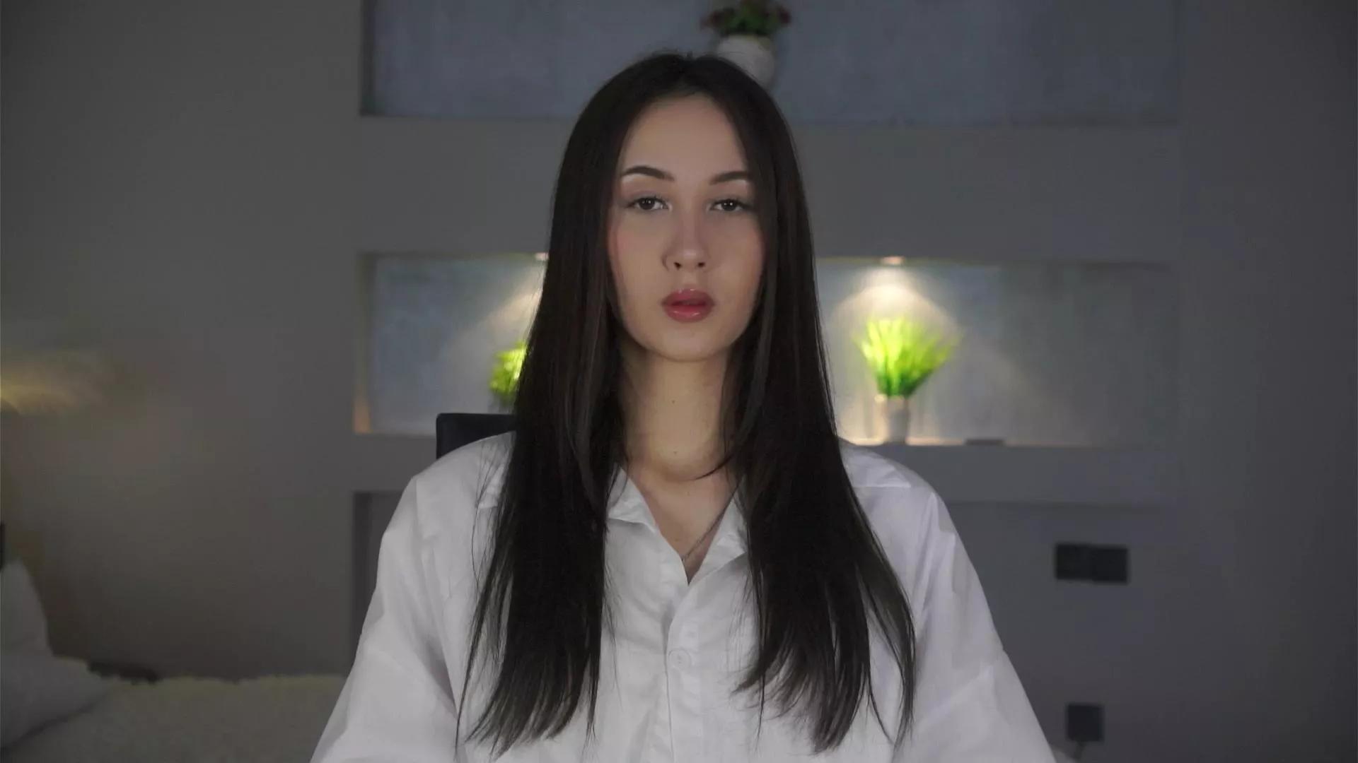 ElwineAllston on Cam4 
