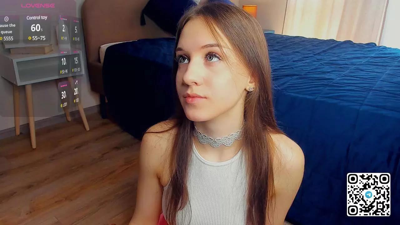 ElwynaHandley on Cam4 