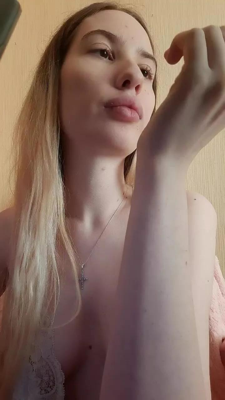 Offline Elzakom on Cam4