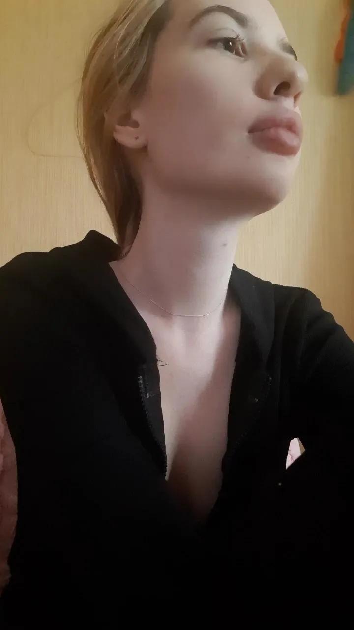 Offline Elzakom on Cam4