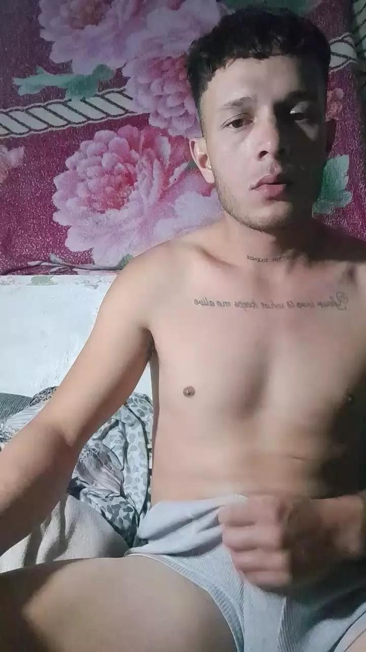 Emaa21c on Cam4 