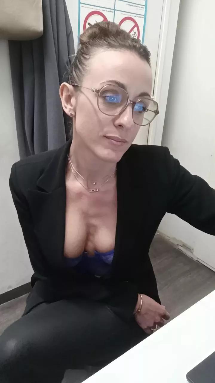 EmmaLoren on Cam4 