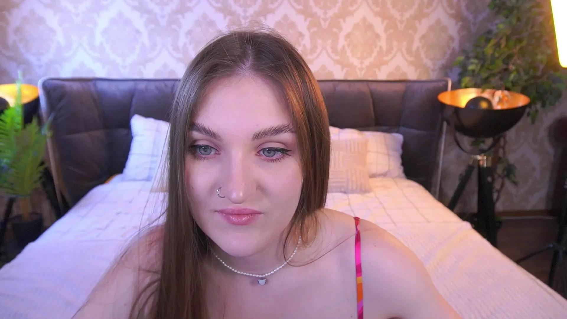 EmmyCharm on Cam4 