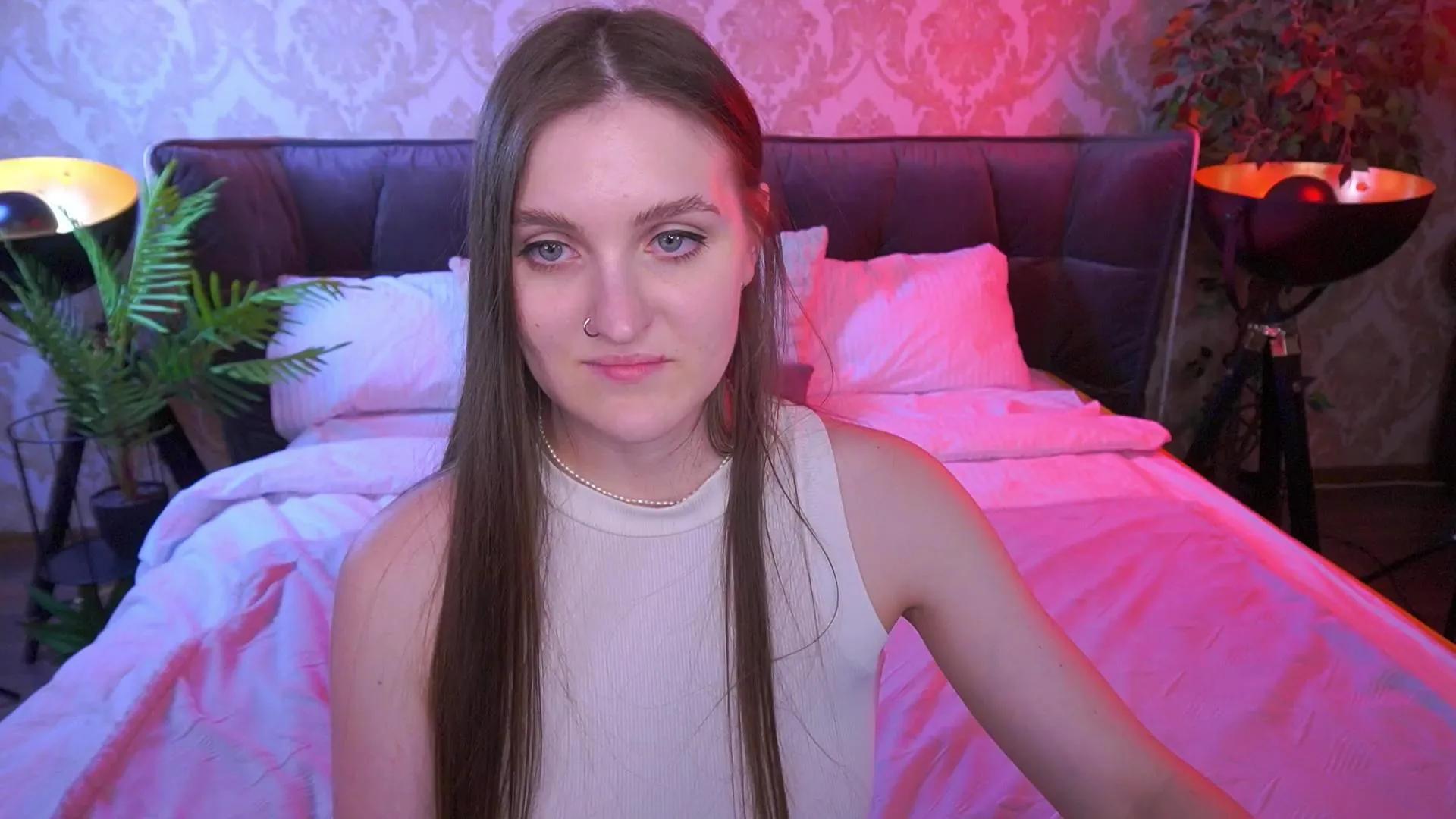 EmmyCharm on Cam4 
