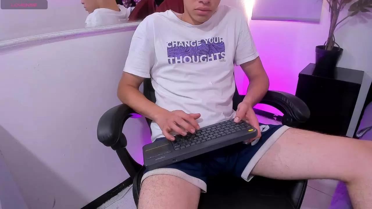 Eren_Musk on Cam4 