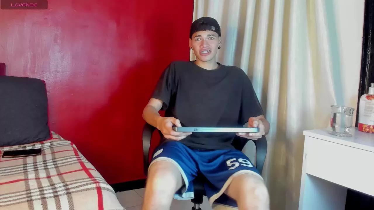 Eren_Musk on Cam4 