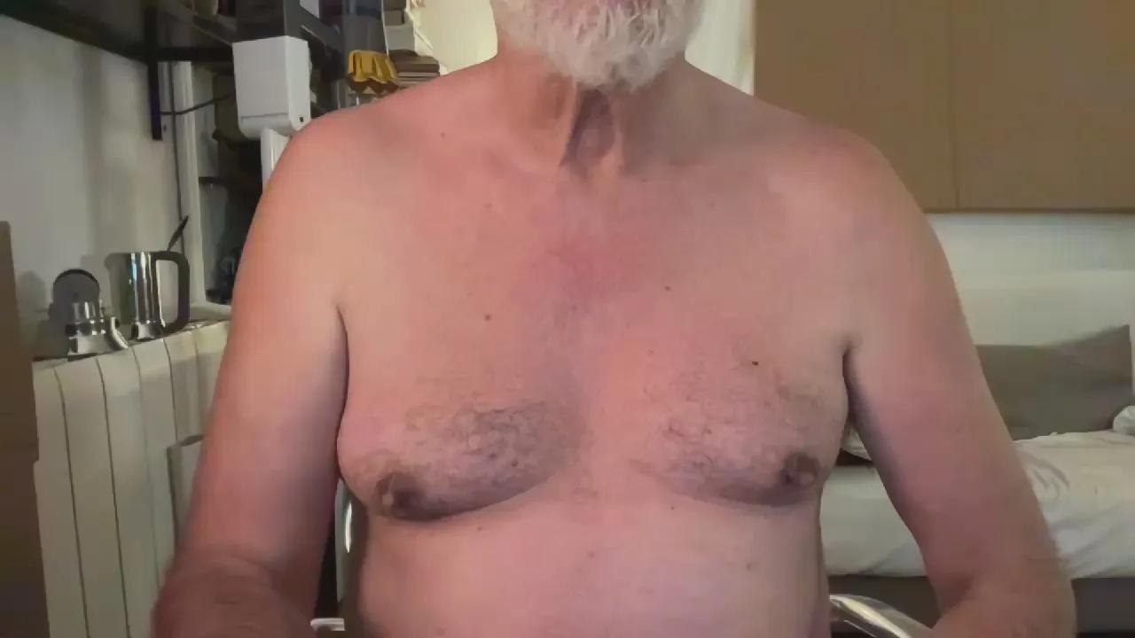 erre4fff on Cam4 