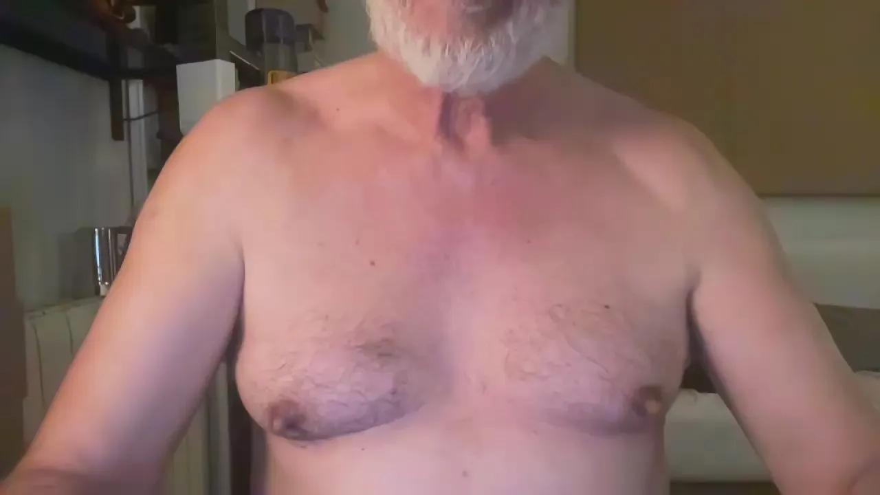 erre4fff on Cam4 