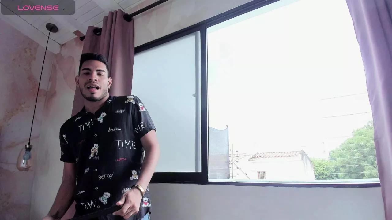 ETHAN_DRAVEN on Cam4 