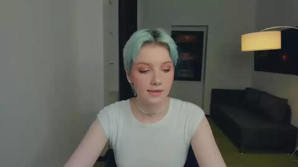 FalineBoggus on Cam4 