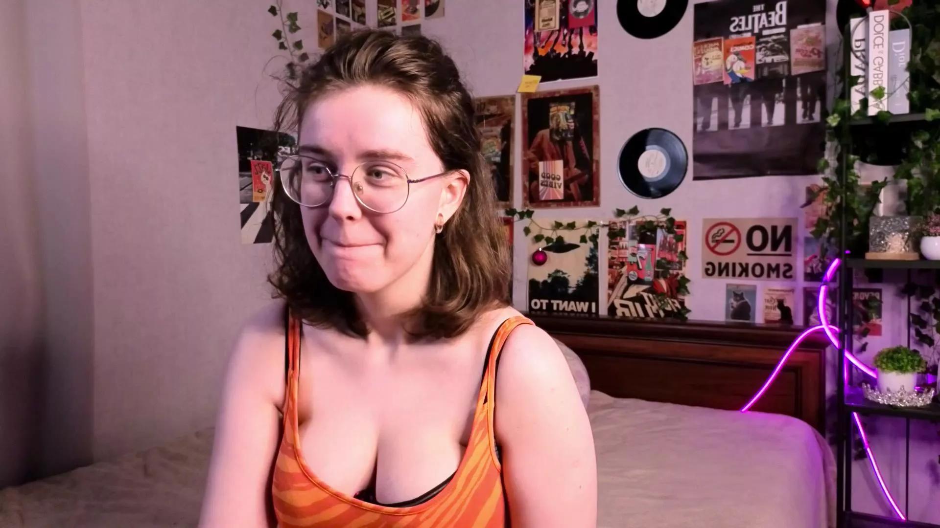 FancyHenley on Cam4 