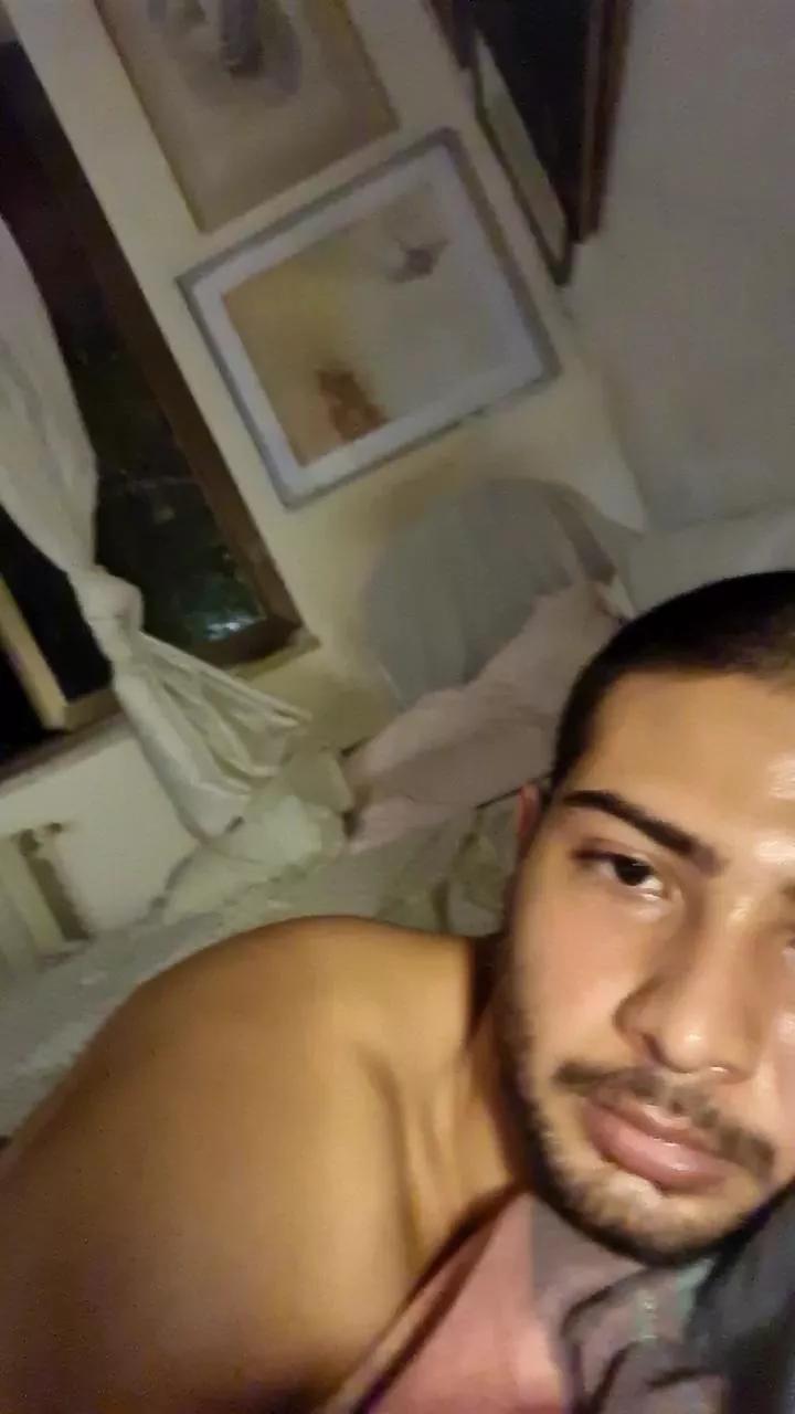 Ficcoduro3 on Cam4 