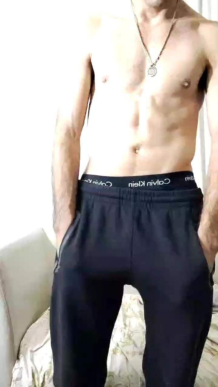 Frankcond on Cam4 