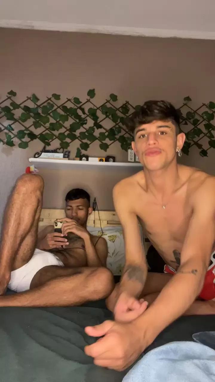 gbooy_ on Cam4 