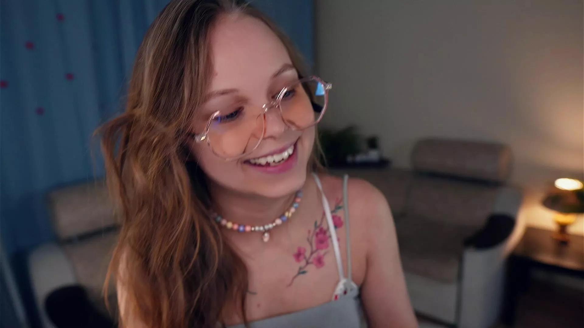 GemmaFarabee on Cam4 
