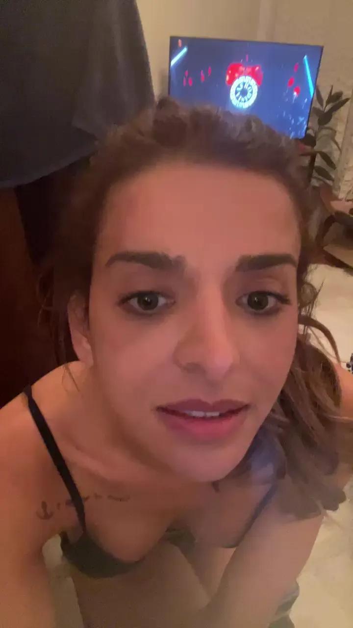 GigiParis on Cam4 