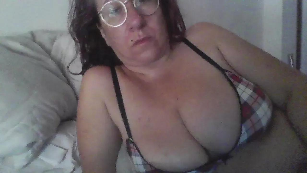 ginnygi on Cam4 