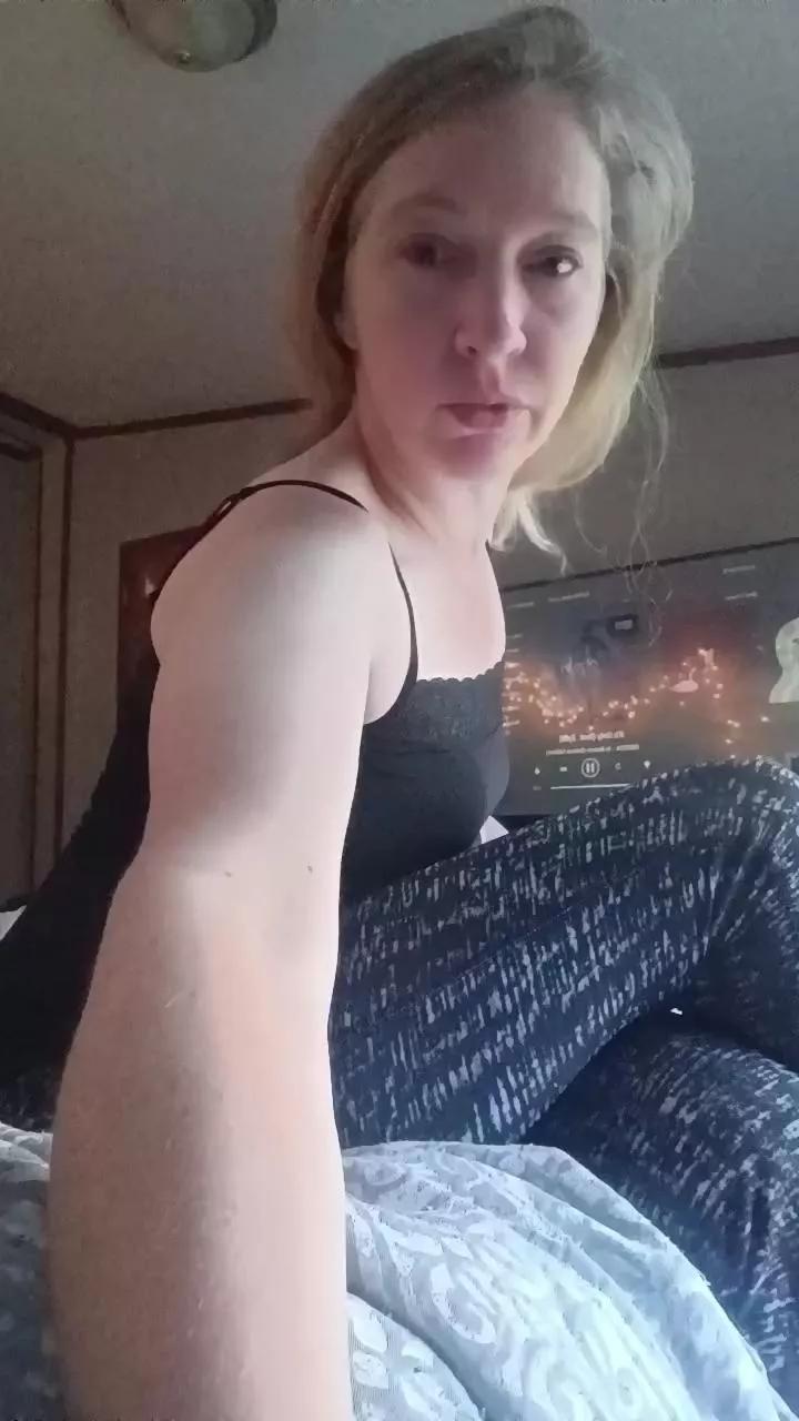 Good_Intentions on Cam4 