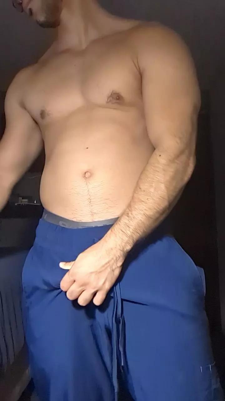 hakan1001 on Cam4 