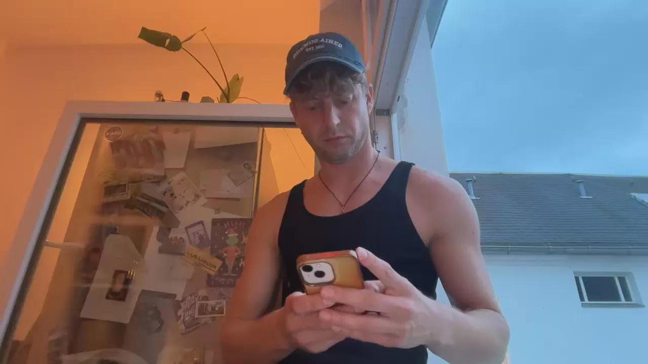 Heikhoe69 on Cam4 
