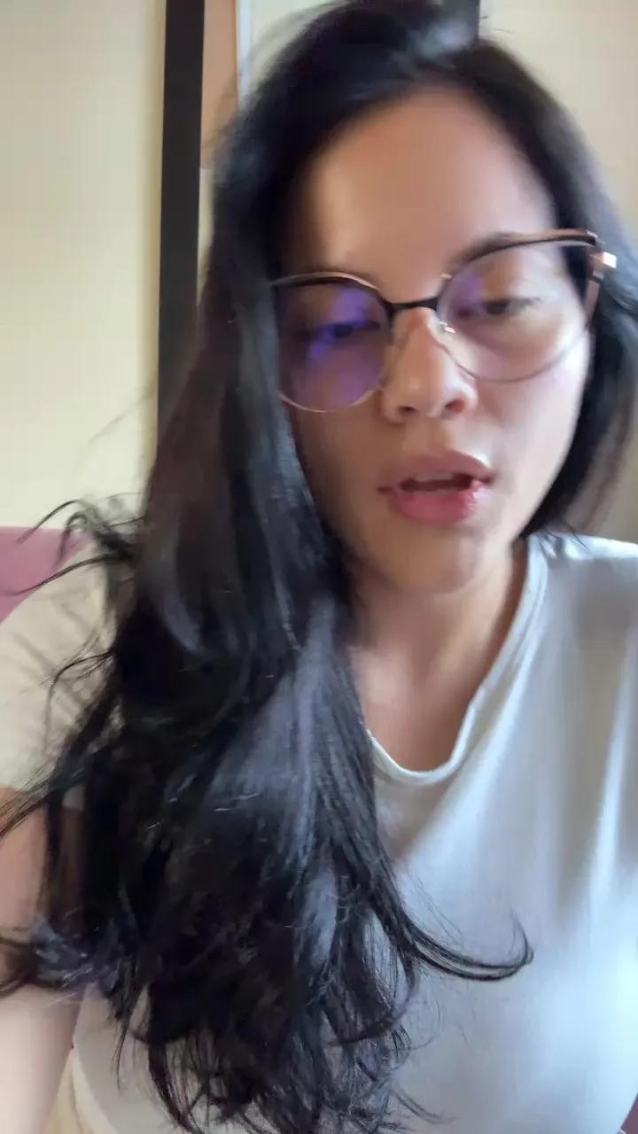 Helena_de_troya on Cam4