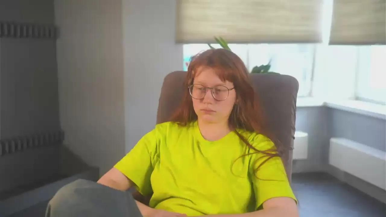 HelenKerrick on Cam4