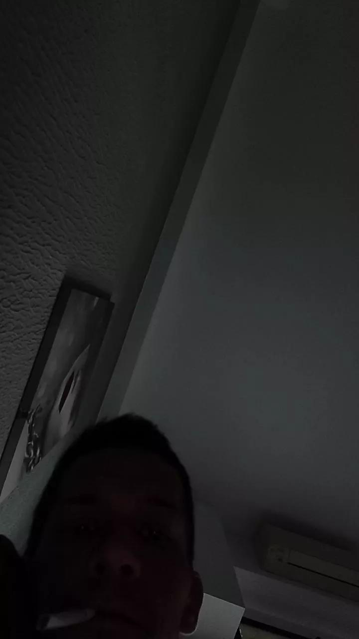 Hotledy69 on Cam4 