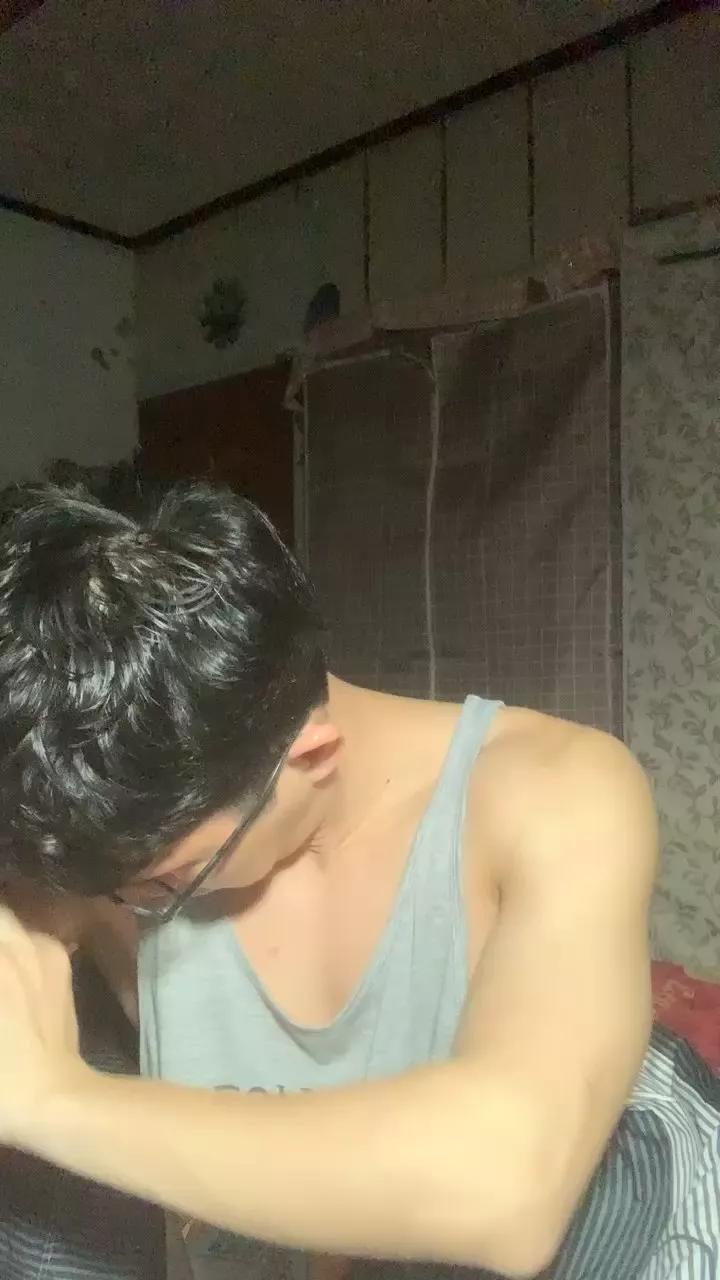 iii_dh_iii on Cam4 