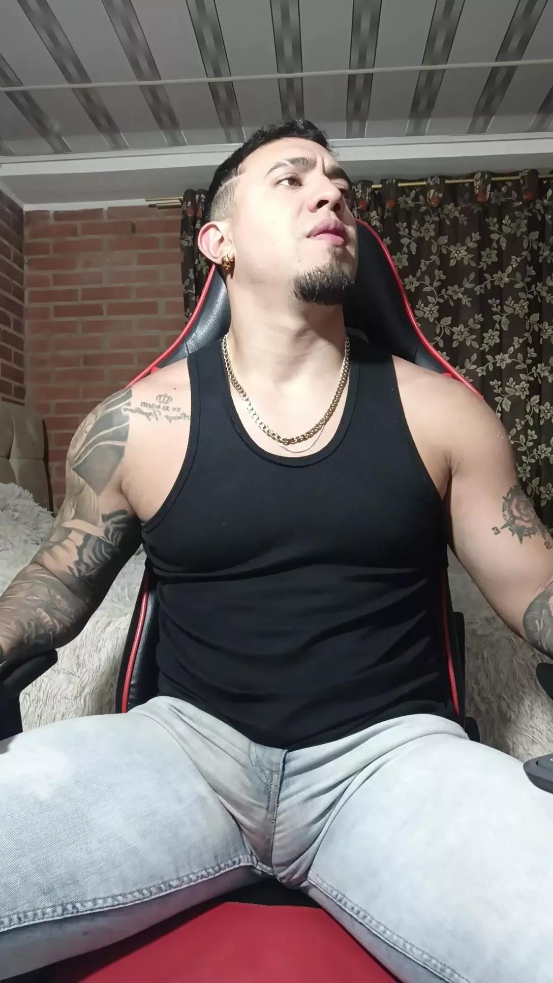 Im_massimo777 on Cam4 