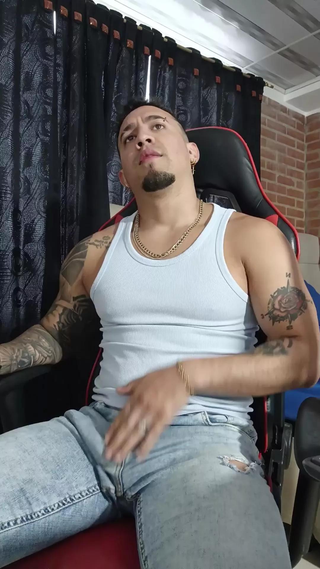 Im_massimo777 on Cam4 