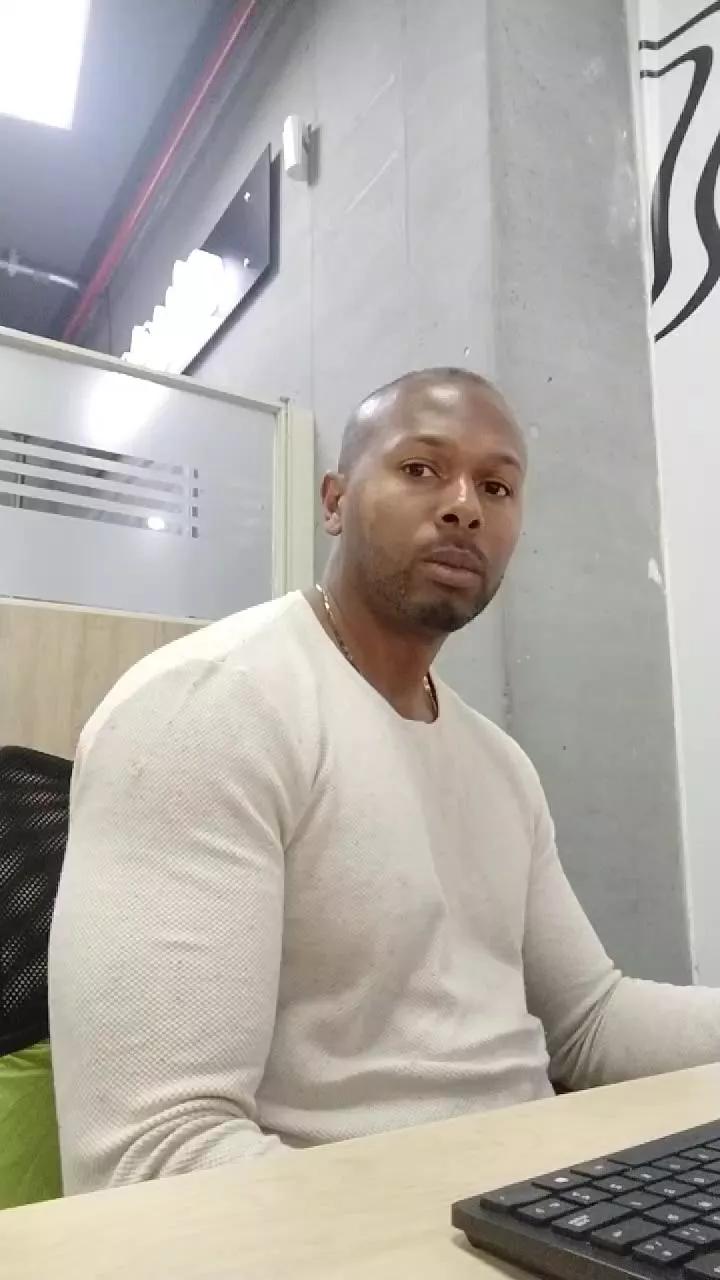irey_negro on Cam4 