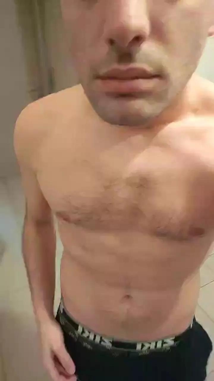 italian_bull1 on Cam4 