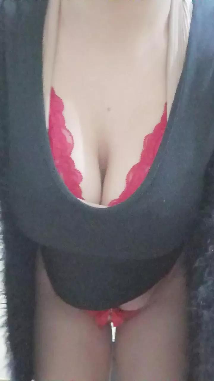 Jaanet on Cam4 