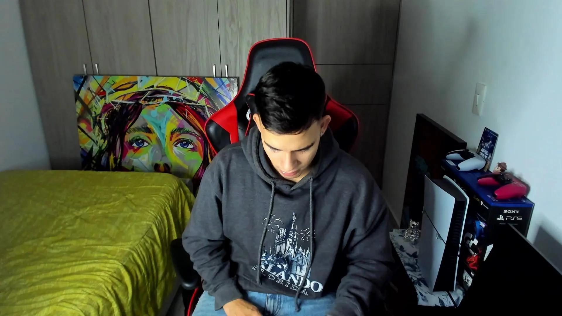 Offline jacob_fireexx on Cam4