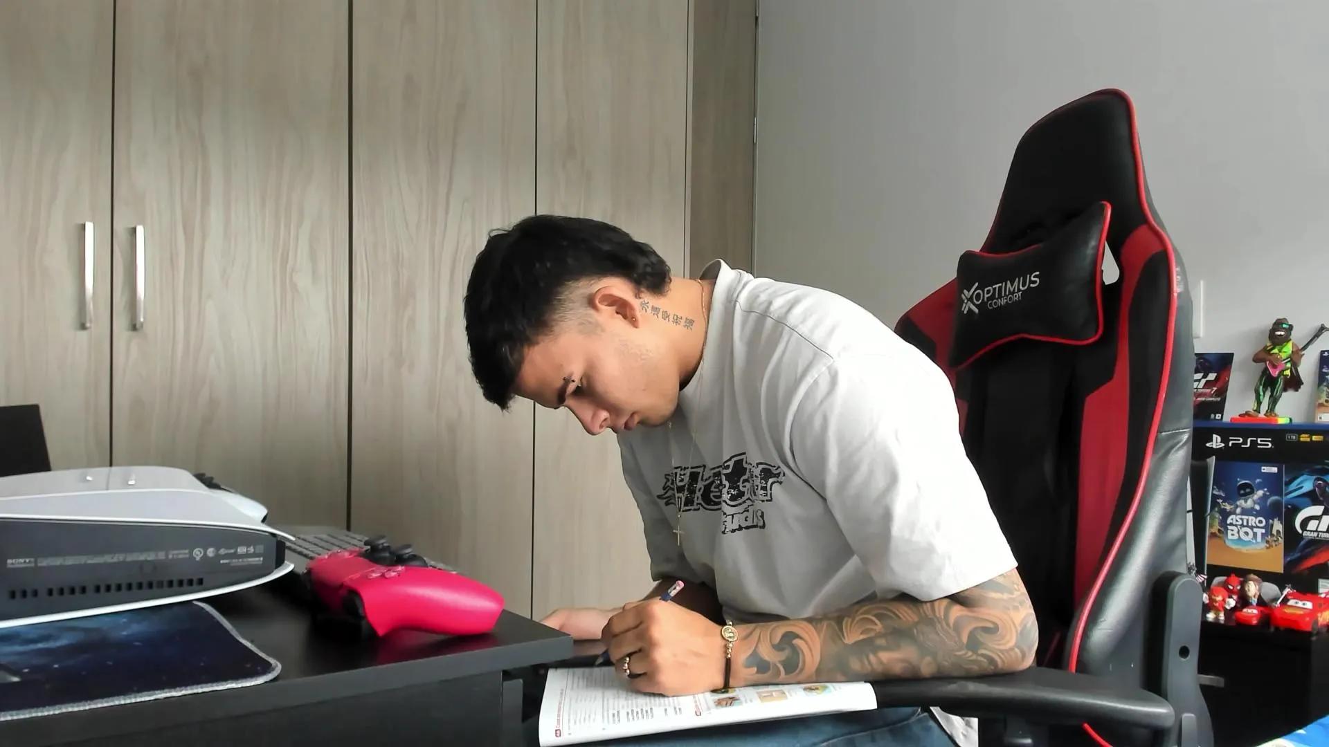 Offline jacob_fireexx on Cam4