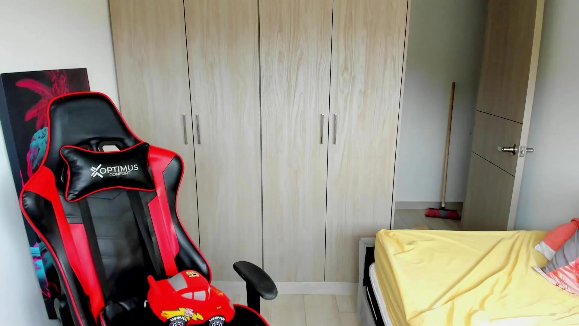 Offline jacob_fireexx on Cam4